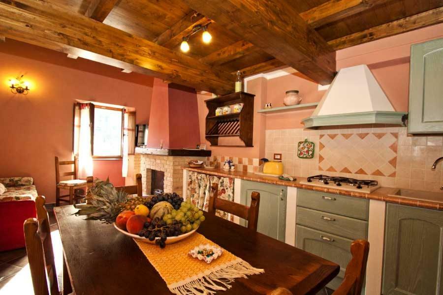 Borgo Delle Panie Bed & Breakfast Careggine Bagian luar foto