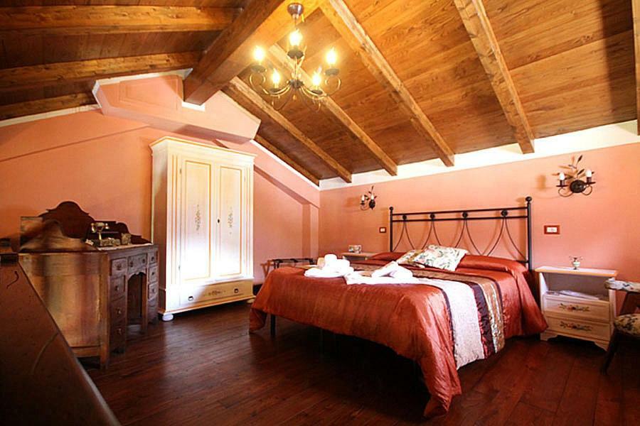 Borgo Delle Panie Bed & Breakfast Careggine Bagian luar foto