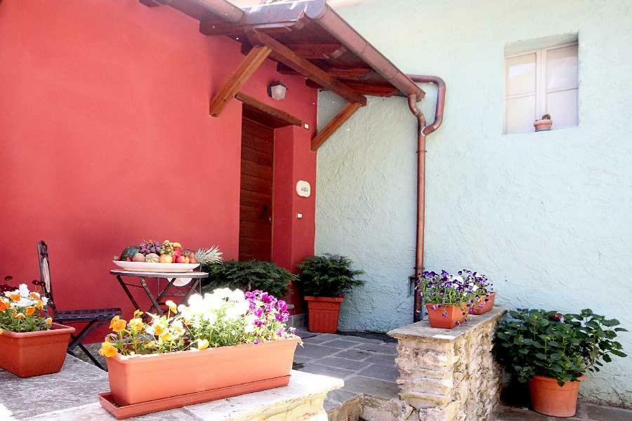 Borgo Delle Panie Bed & Breakfast Careggine Bagian luar foto