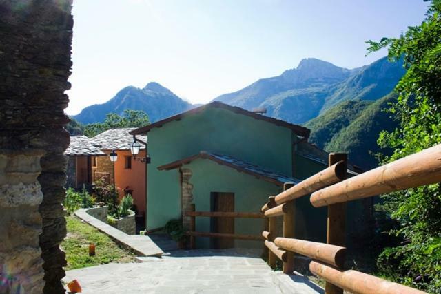 Borgo Delle Panie Bed & Breakfast Careggine Bagian luar foto