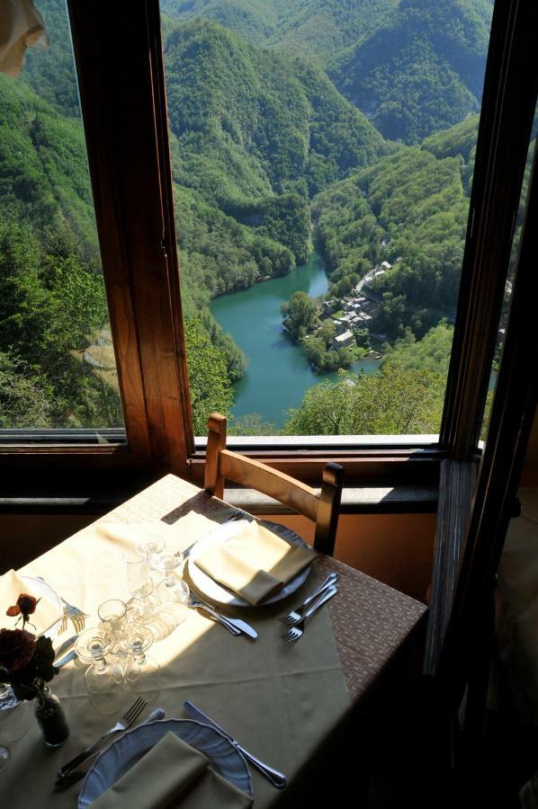 Borgo Delle Panie Bed & Breakfast Careggine Bagian luar foto